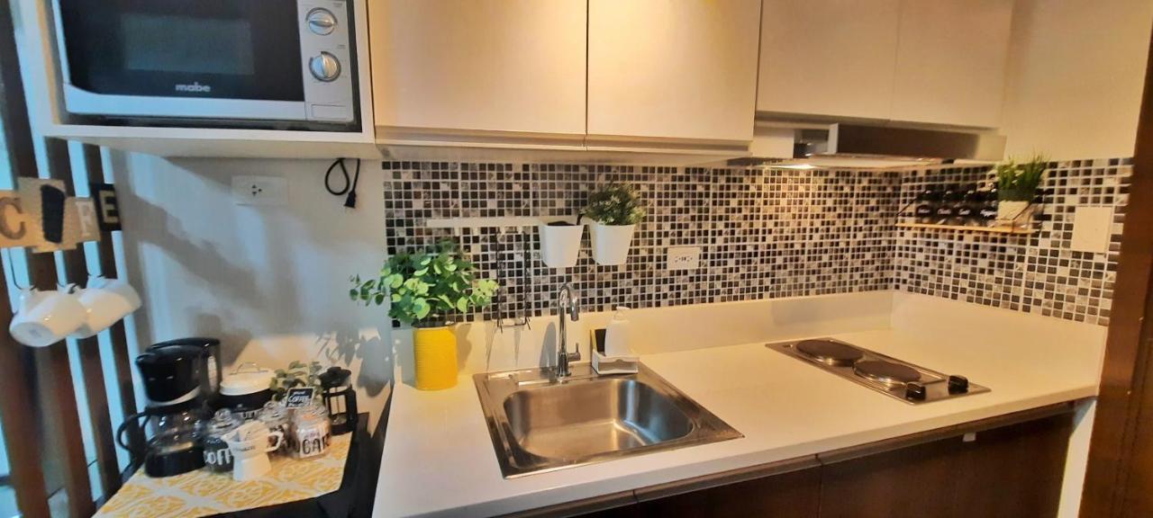 Stylish&Comfort Unit With Balcony In Air Makati Makati City Екстериор снимка